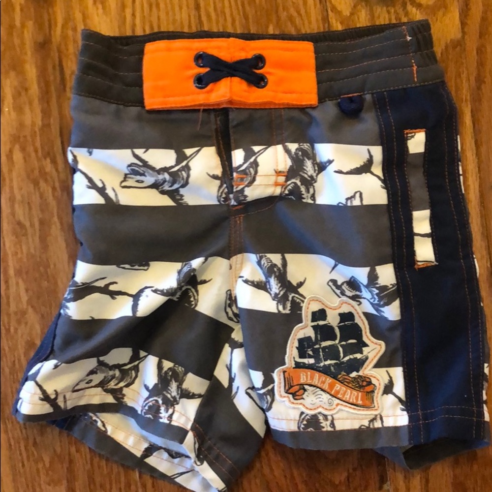 Trunks & rashguard - Picture 2 of 7